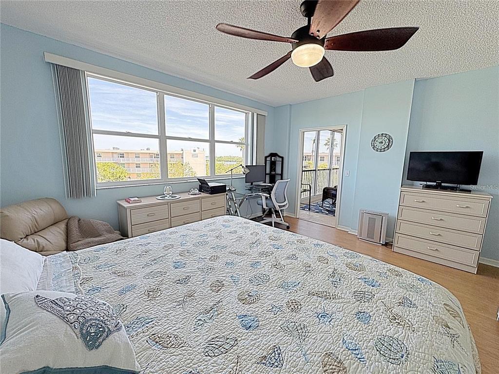 6205 Shoreline Drive, Unit 1305 St. Petersburg, FL 33708 - Photo 15 of 33