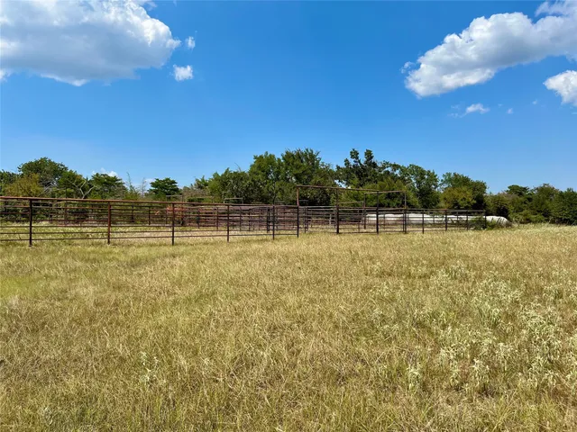 a view of a tennis court