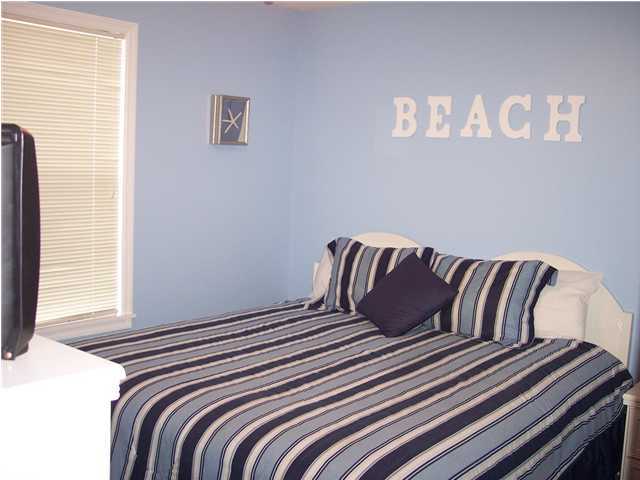 11 Beachside Drive, Unit 1211 Santa Rosa Beach, FL 32459 - Photo 8 of 15 a bedroom with a bed and a window
