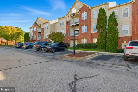 $370,000 | 2503 Amber Orchard Court West, Unit 303, Odenton, MD 21113