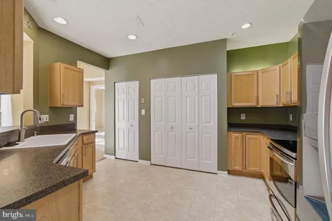 $370,000 | 2503 Amber Orchard Court West, Unit 303, Odenton, MD 21113