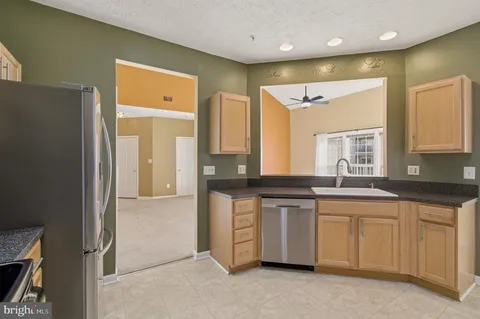 $370,000 | 2503 Amber Orchard Court West, Unit 303, Odenton, MD 21113