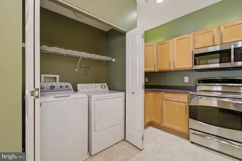 $370,000 | 2503 Amber Orchard Court West, Unit 303, Odenton, MD 21113