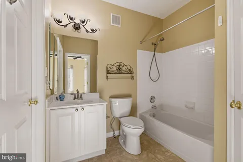 $370,000 | 2503 Amber Orchard Court West, Unit 303, Odenton, MD 21113