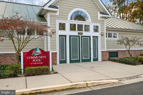 $370,000 | 2503 Amber Orchard Court West, Unit 303, Odenton, MD 21113