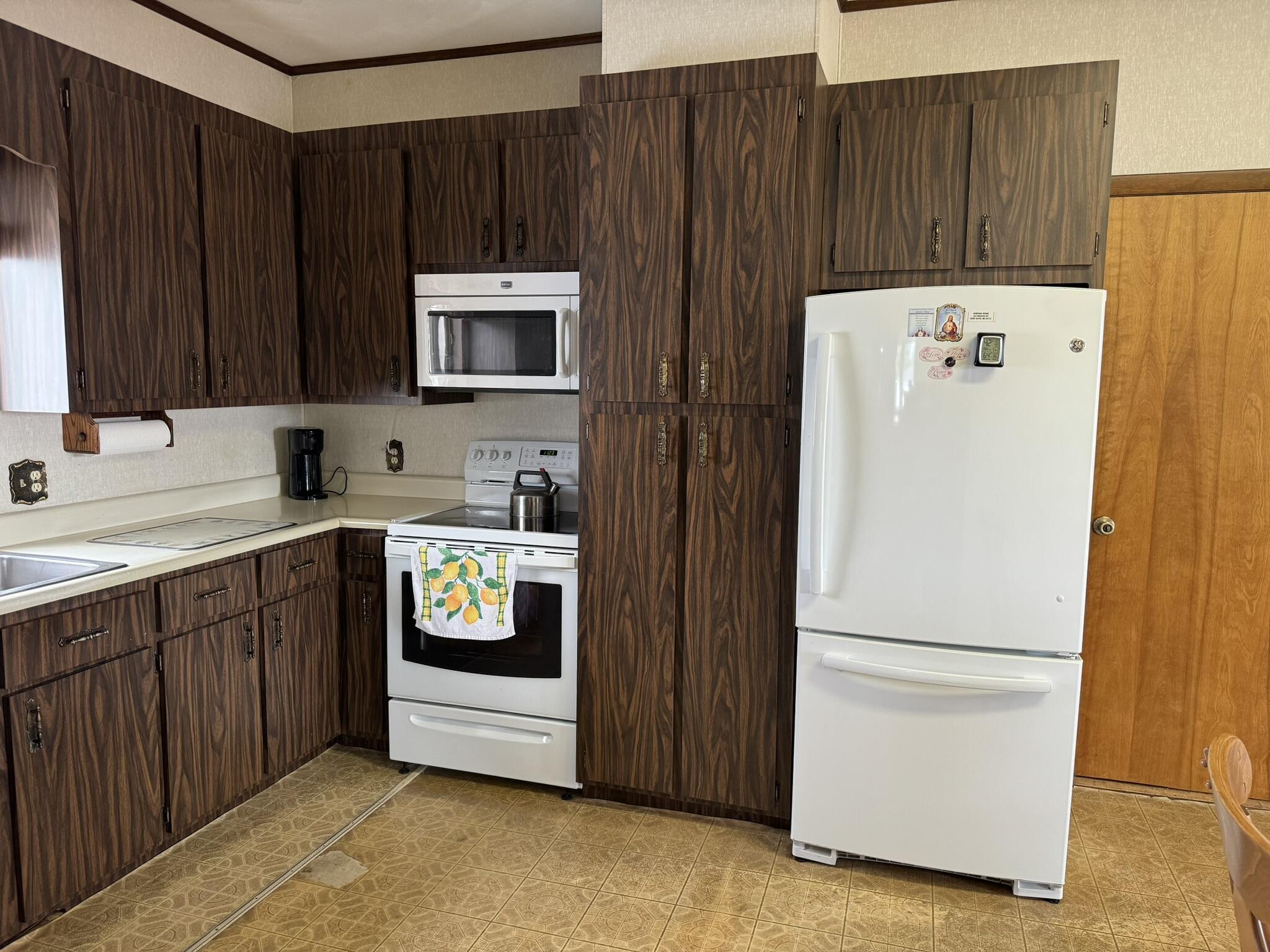 660-664 Beaulieu Road Madawaska, ME 04773 - Photo 16 of 137 IMG_1766