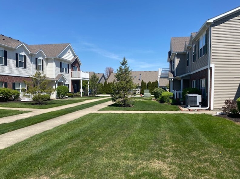 12185 Pebble Street, Unit 400 Fishers, IN 46038 - Photo 2 of 26