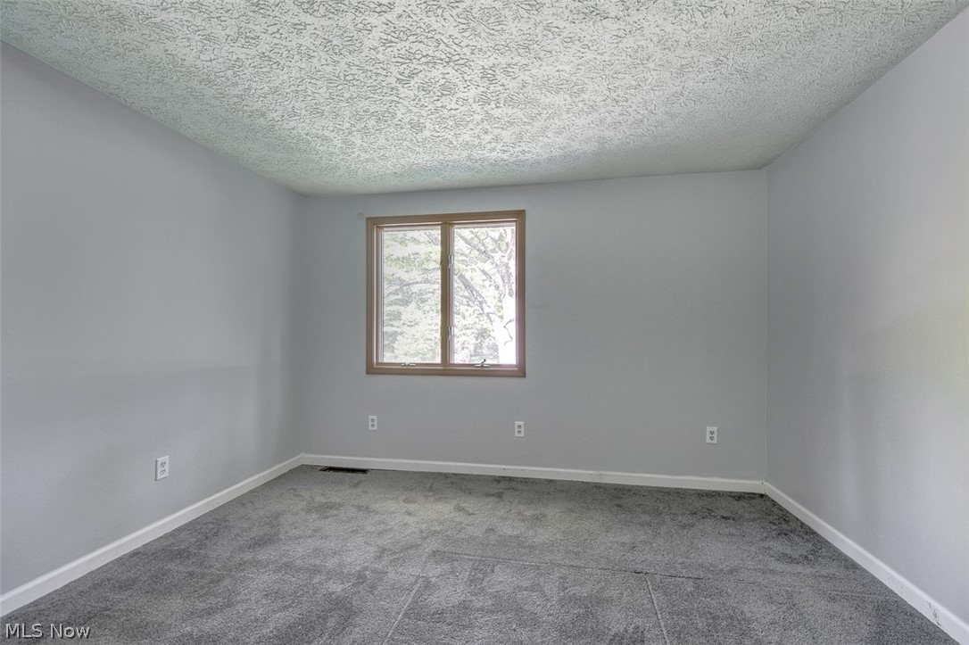 9985 Prospect Road Strongsville, OH 44149 - Photo 17 of 41