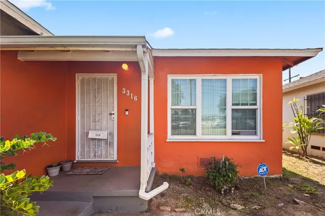 $949,500 | 3314-3316 West Imperial Highway, Inglewood, CA 90303