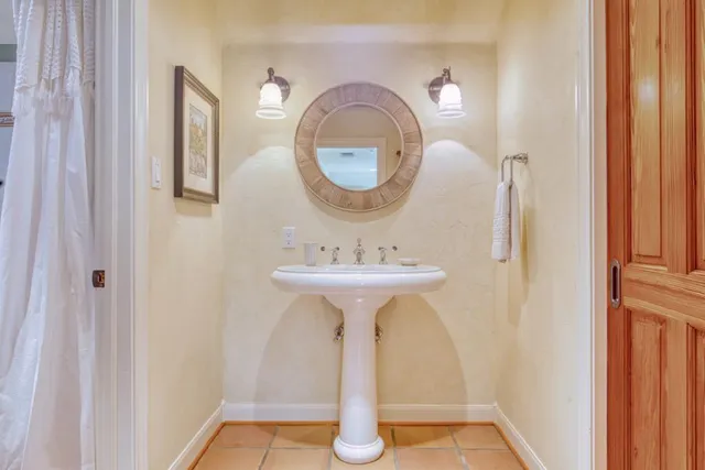 a view of a lake with houses