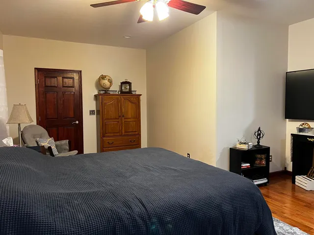 $580,000 | 5942 County Road 1700 North, Woodlawn, IL 62898