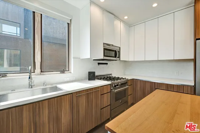 $5,500 | 1249 North Formosa Avenue, West Hollywood, CA 90046