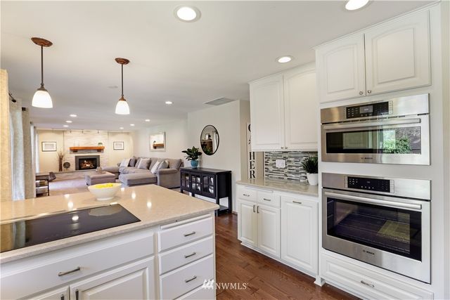 $1,320,000 | 14404 Southeast 216th Street, Kent, WA 98042