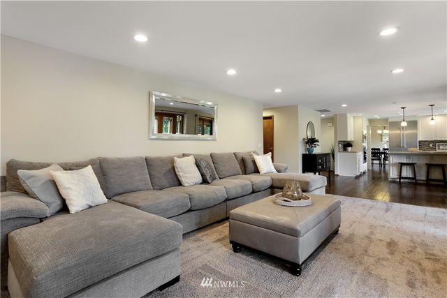 $1,320,000 | 14404 Southeast 216th Street, Kent, WA 98042