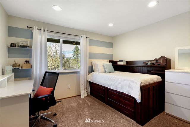 $1,320,000 | 14404 Southeast 216th Street, Kent, WA 98042