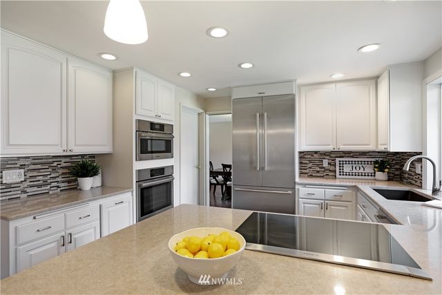 $1,320,000 | 14404 Southeast 216th Street, Kent, WA 98042