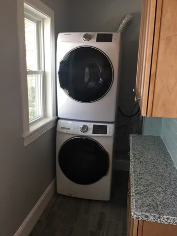 a close up view of washer and dryer