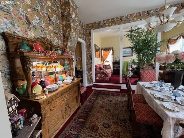 $550,000 | 18 South Collier Street, Coquille, OR 97423