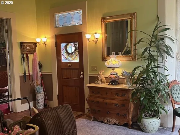 $550,000 | 18 South Collier Street, Coquille, OR 97423