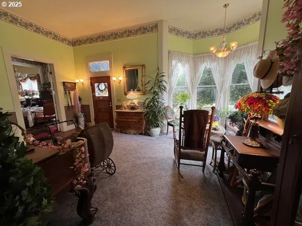 $550,000 | 18 South Collier Street, Coquille, OR 97423