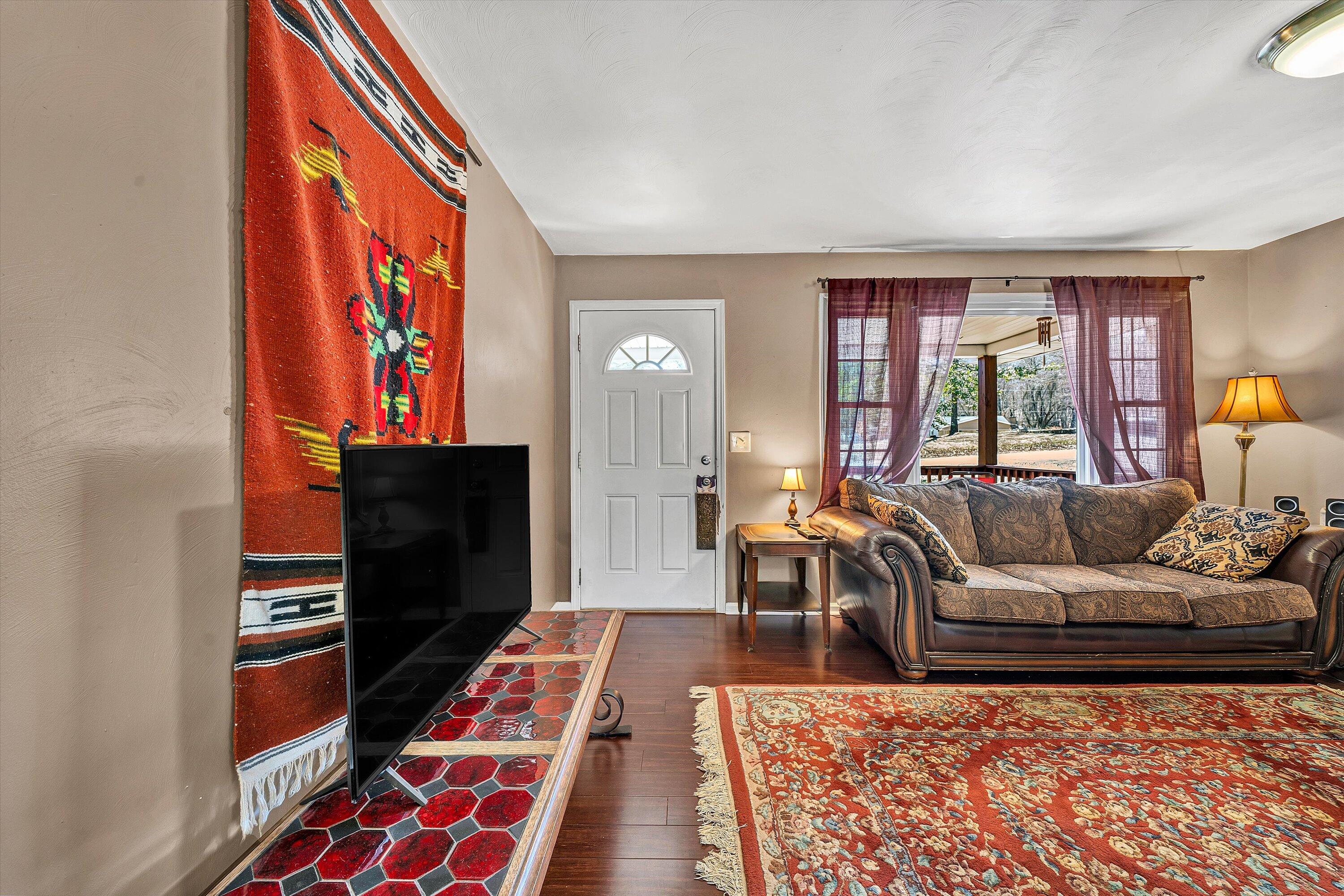 3537 Leffel Road Roanoke, VA 24018 - Photo 5 of 35 05-DSC00229