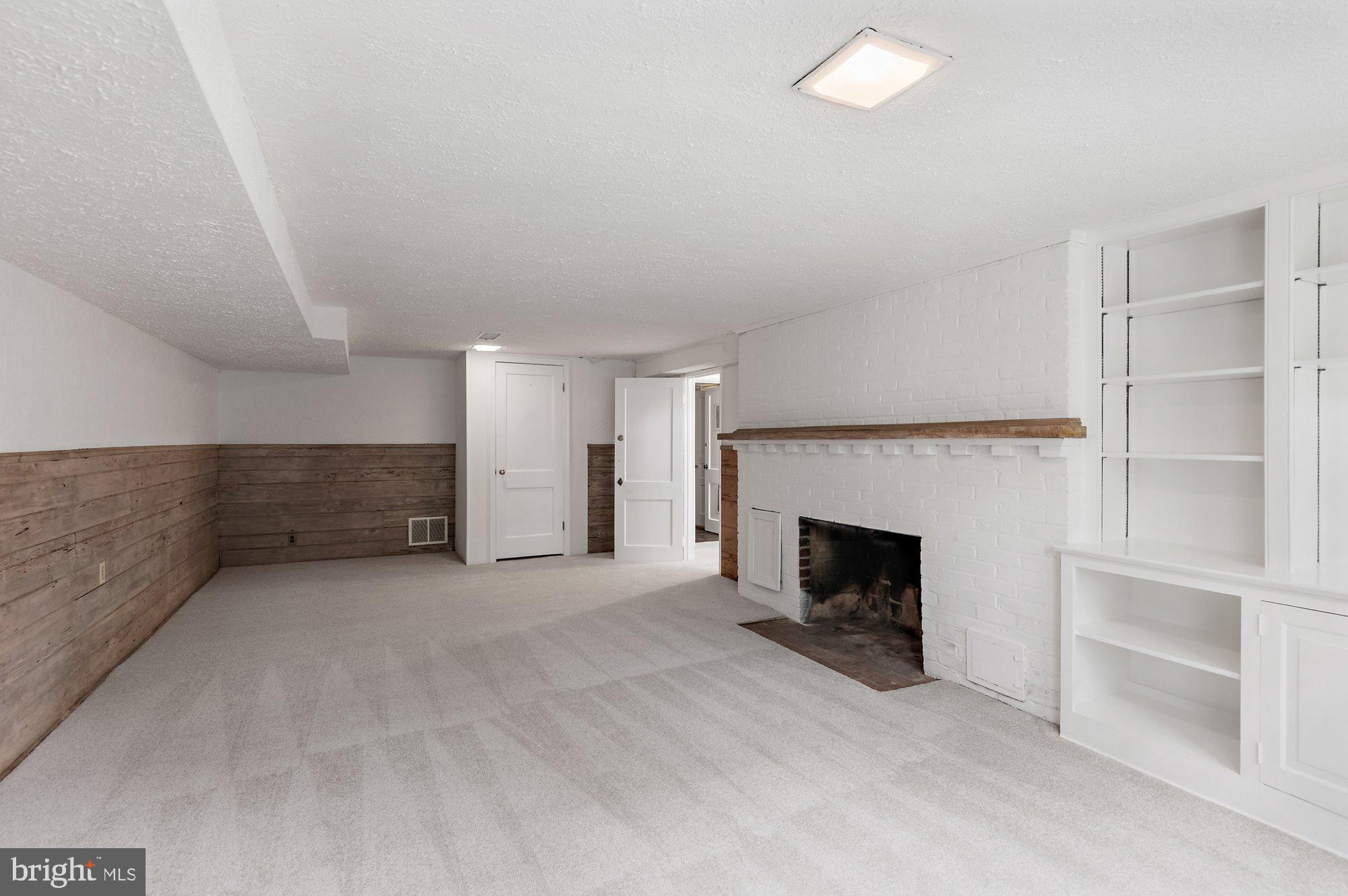 9225 Levelle Drive Chevy Chase, MD 20815 - Photo 29 of 37 Family Room