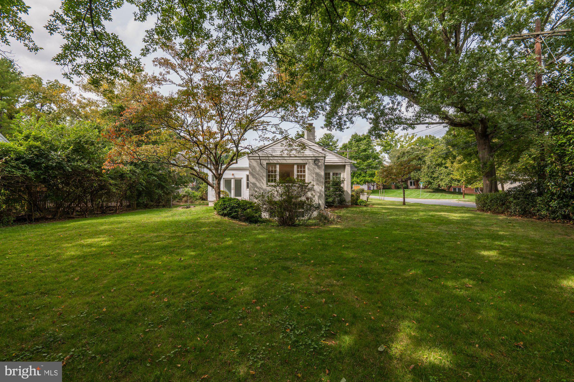 9225 Levelle Drive Chevy Chase, MD 20815 - Photo 32 of 37 Exterior Yard