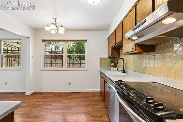 37 South Chelton Road Colorado Springs, CO 80910 - Photo 13 of 39