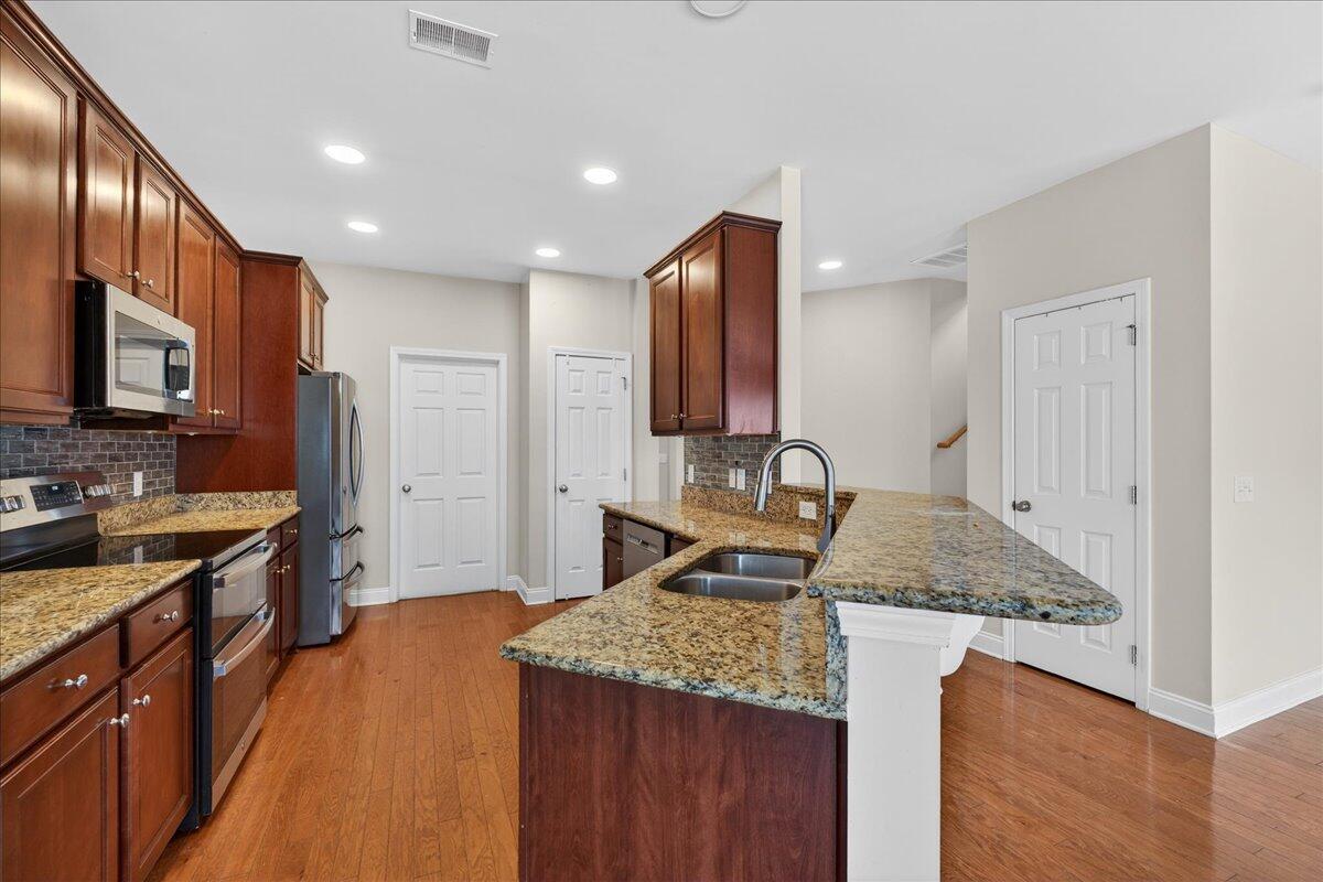 146 Back Tee Circle Summerville, SC 29485 - Photo 9 of 34 13-Maddie Breggia - DSC06137