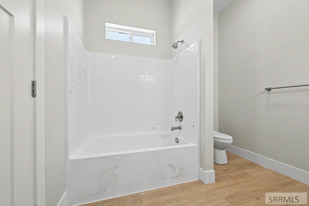 506 Willowbend Rigby, ID 83442 - Photo 6 of 15 Primary Ensuite