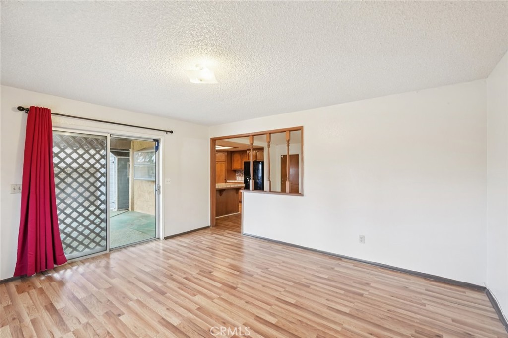 13954 Cronese Road Apple Valley, CA 92307 - Photo 13 of 34