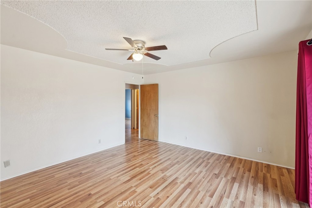 13954 Cronese Road Apple Valley, CA 92307 - Photo 17 of 34