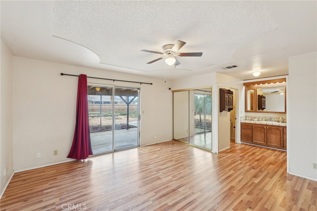 13954 Cronese Road Apple Valley, CA 92307 - Photo 18 of 34