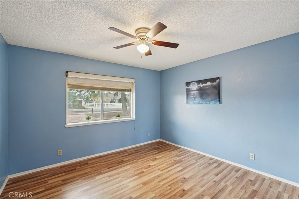 13954 Cronese Road Apple Valley, CA 92307 - Photo 24 of 34