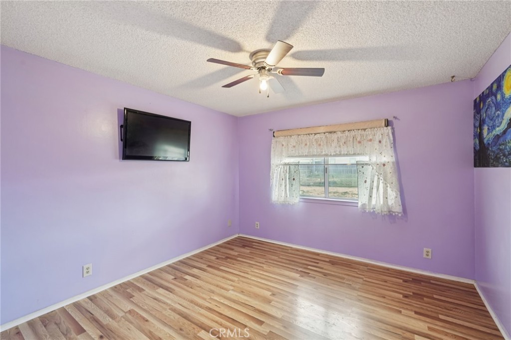13954 Cronese Road Apple Valley, CA 92307 - Photo 26 of 34