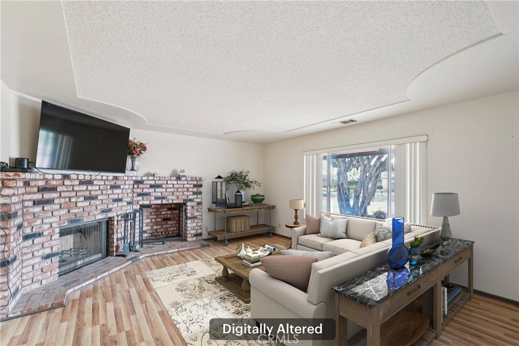 13954 Cronese Road Apple Valley, CA 92307 - Photo 5 of 34