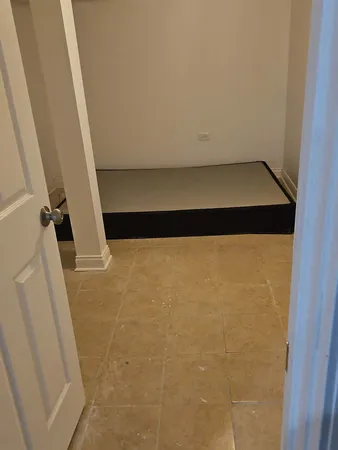 $1,250 | 42 North Parkside Avenue, Unit G, Chicago, IL 60644