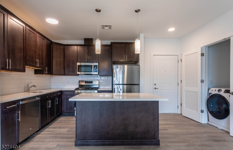 1025 Raritan Road, Unit 303 Clark, NJ 07066 - Photo 13 of 21