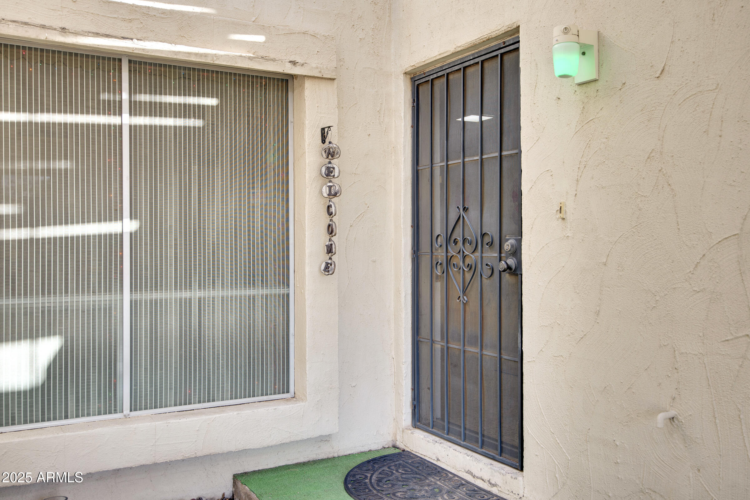 3673 South Roosevelt Street Tempe, AZ 85282 - Photo 5 of 71 3673 S Roosevelt St-5