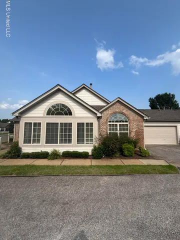 $299,900 | 8911 Oak Branch Lane, Olive Branch, MS 38654
