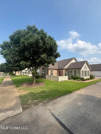 $294,900 | 8911 Oak Branch Lane, Olive Branch, MS 38654