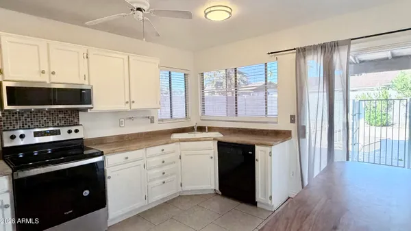 $2,395 | 4844 East Sunrise Drive, Phoenix, AZ 85044