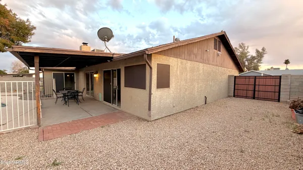 $2,395 | 4844 East Sunrise Drive, Phoenix, AZ 85044