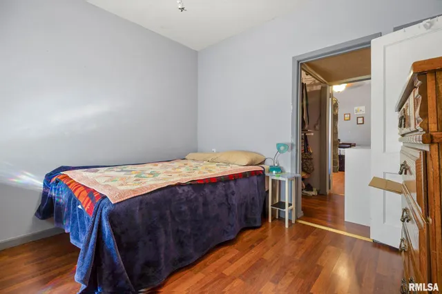 $60,000 | 716 West Poplar Street, Harrisburg, IL 62946