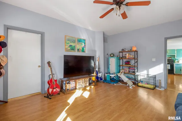 $60,000 | 716 West Poplar Street, Harrisburg, IL 62946