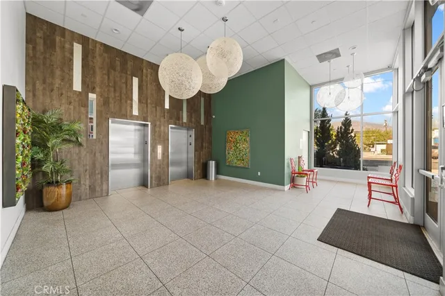 a view of a entryway with interior of the house