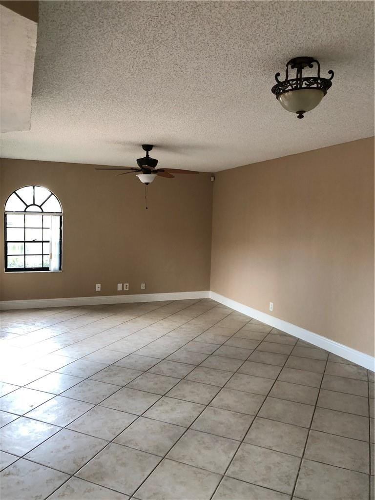 8207 Thames Boulevard, Unit B Boca Raton, FL 33433 - Photo 6 of 29 Photo 6