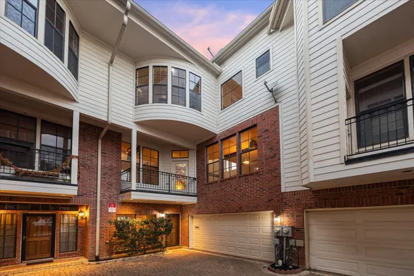 $725,000 | 1002 Columbus Street, Unit A, Houston, TX 77019