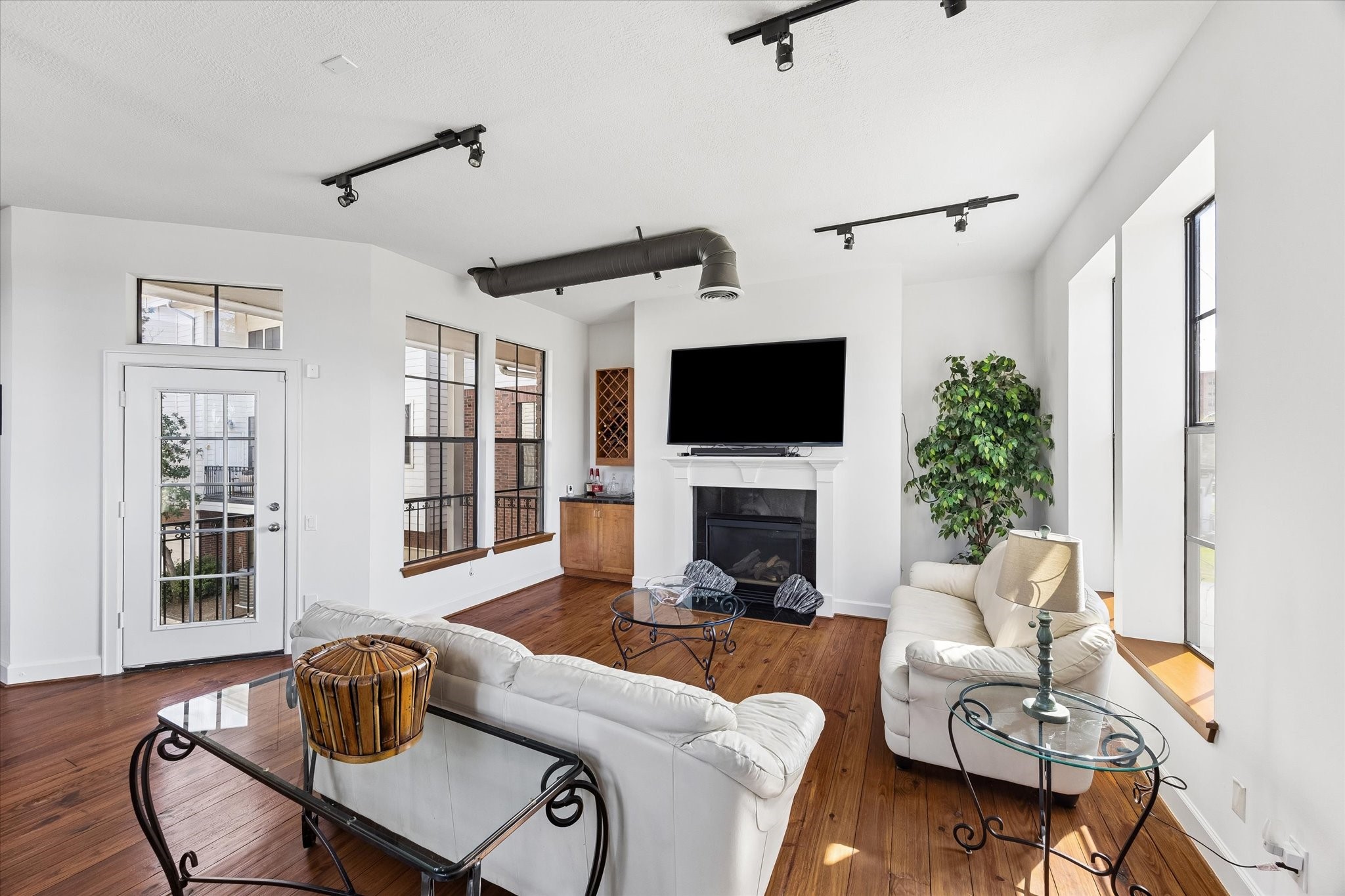 1002 Columbus Street, Unit A Houston, TX 77019 - Photo 13 of 37