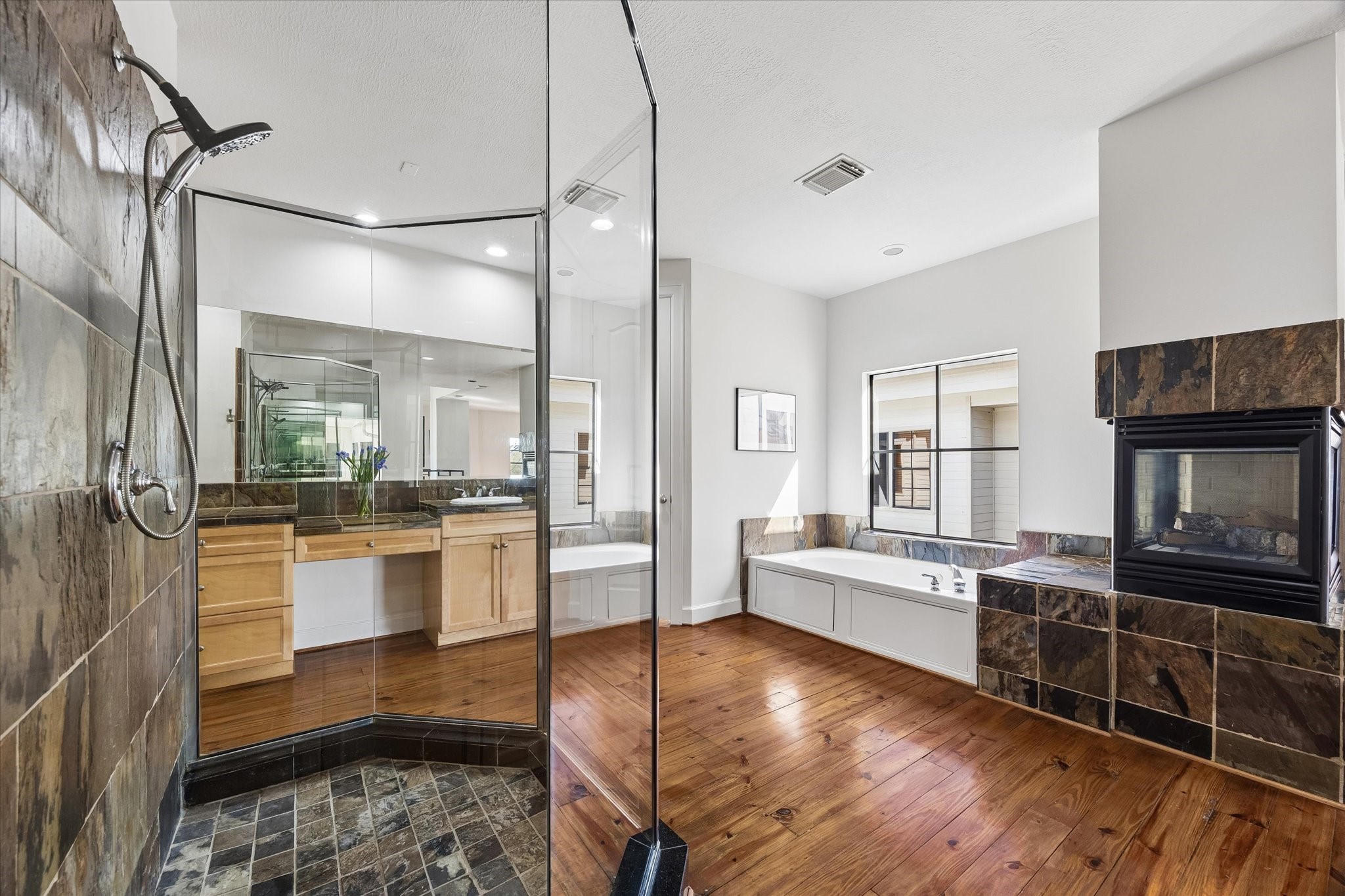 1002 Columbus Street, Unit A Houston, TX 77019 - Photo 30 of 37